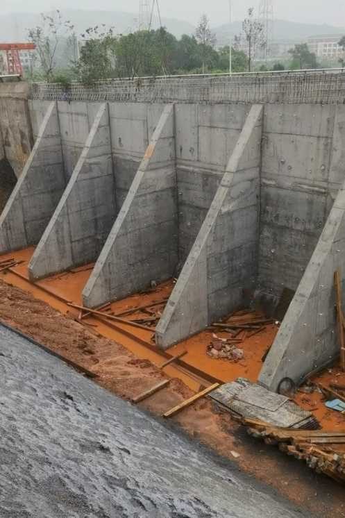 洛阳洛宁县锚杆式挡土墙